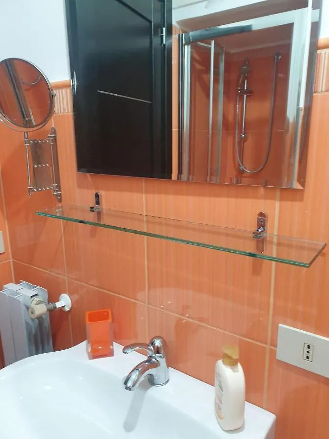 דירות פלרמו A Casa Tua 0*,  איטליה